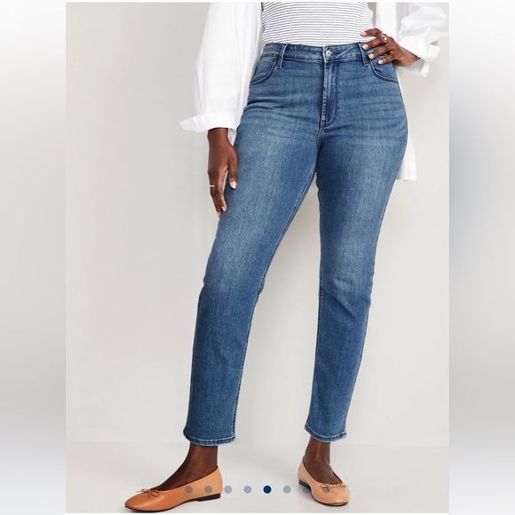 Old Navy High Rise Wow Straight Jeans - Picture 6 of 9